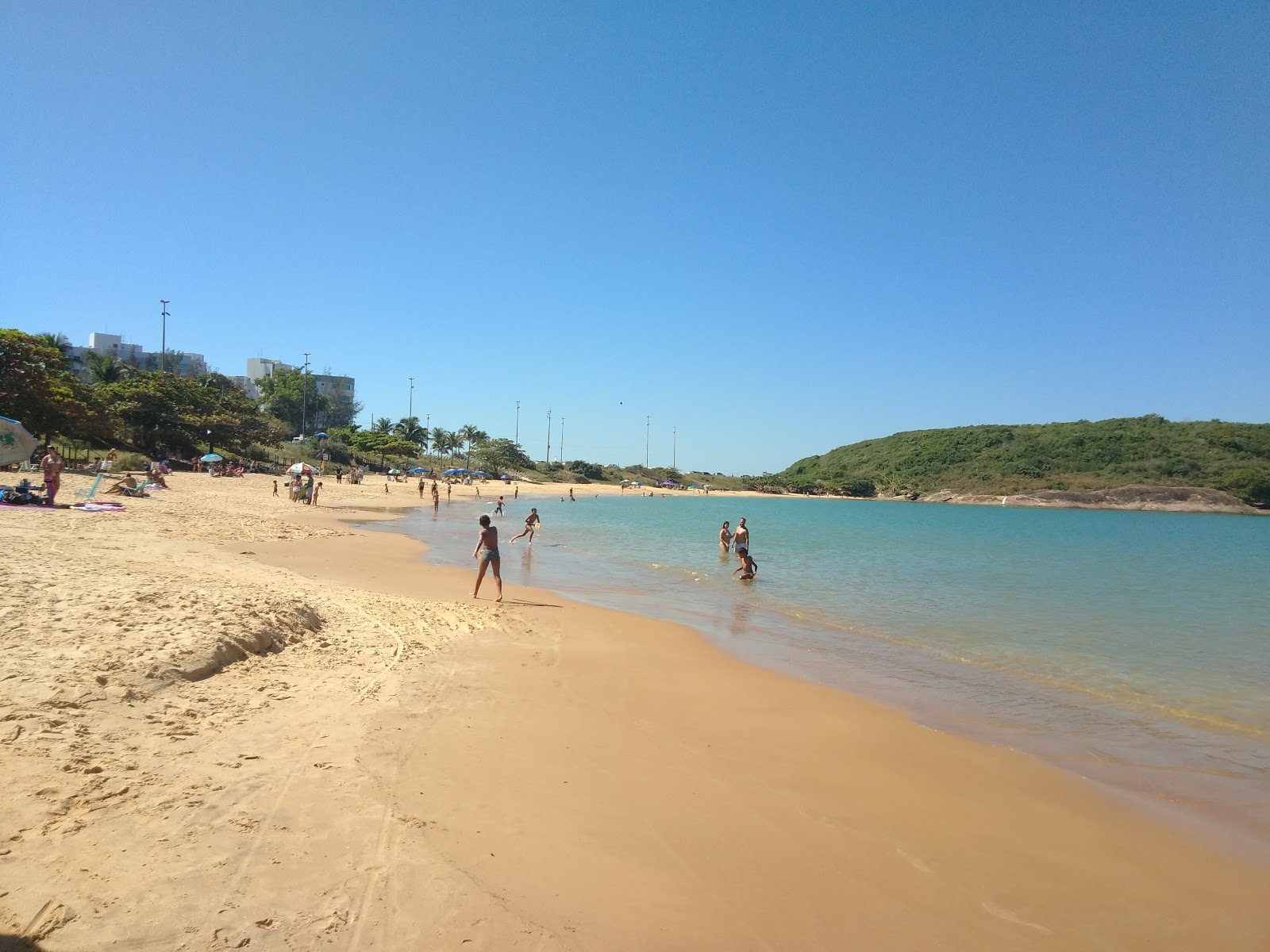 Foto van Praia da Bacutia met turquoise puur water oppervlakte