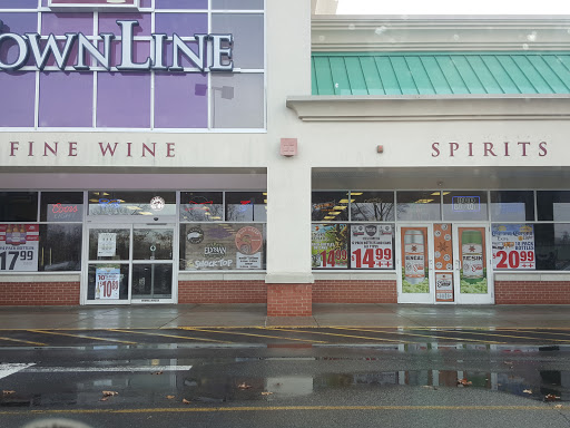 Liquor Store «Town Line Fine Wine, Spirits & Beer», reviews and photos, 345 Hawley Ln, Stratford, CT 06614, USA