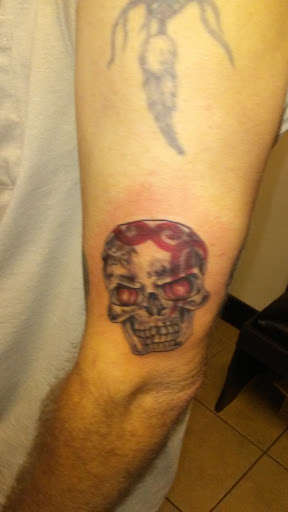 Tattoo Shop «Inner City Custom Tattoo», reviews and photos, 4909 Mobile Hwy, Pensacola, FL 32506, USA