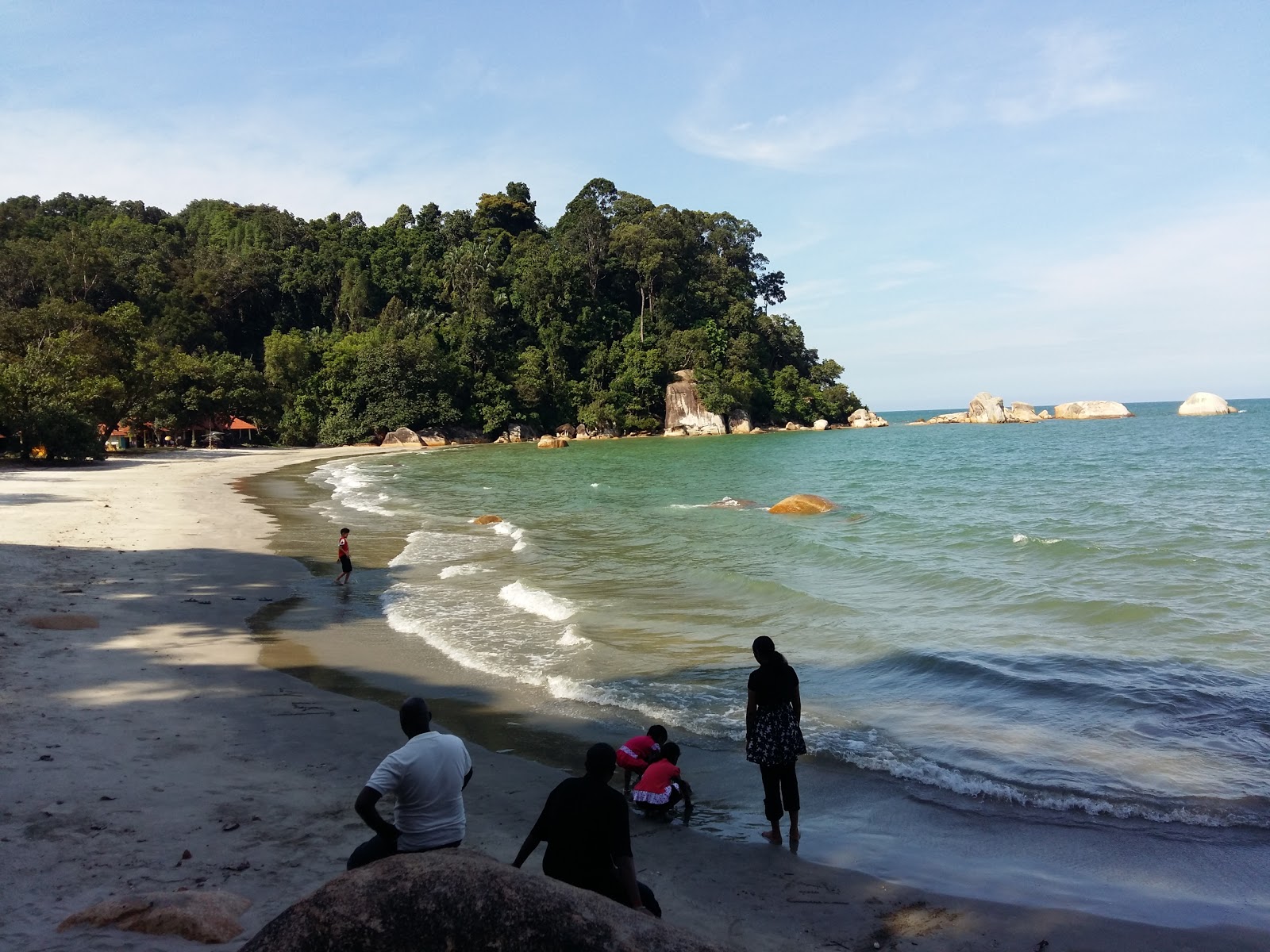 Photo of Teluk Tongkang Beach with very clean level of cleanliness