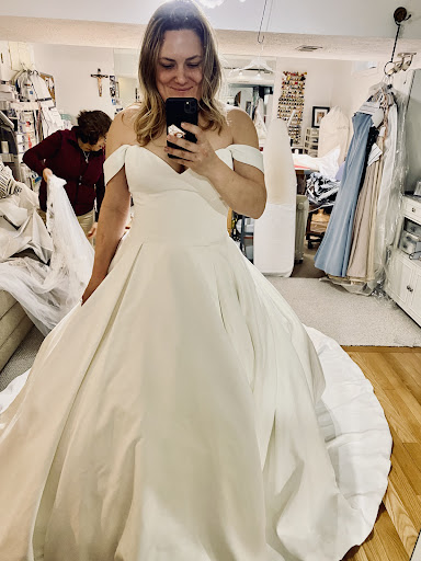 Bridal Shop «Isabel Donnelly Bridal Alterations», reviews and photos, 5145 Morningside Ln, Ellicott City, MD 21043, USA
