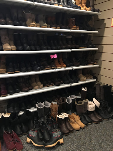 Shoe Store «Sven Factory Outlet Store», reviews and photos, 10000 Lake Blvd, Chisago City, MN 55013, USA