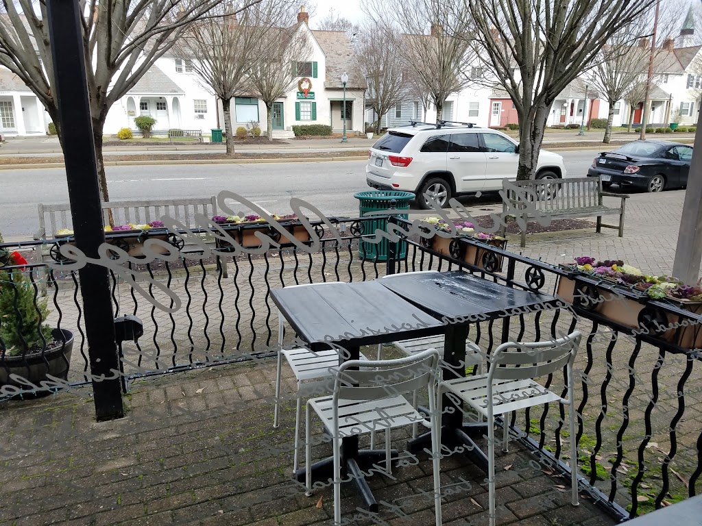 Circa 1918 Kitchen and bar 23601