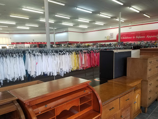 Thrift Store «The Salvation Army Family Store & Donation Center», reviews and photos, 823 E Auburn Rd, Rochester Hills, MI 48307, USA