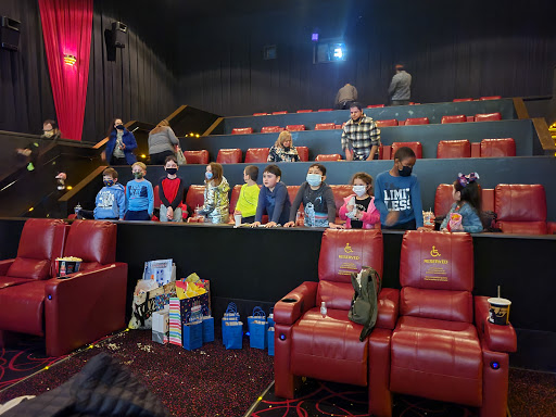 Movie Theater «AMC Showplace New Lenox 14», reviews and photos, 1320 W Maple St, New Lenox, IL 60451, USA