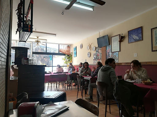 Restaurante Los Olivos - C. la Granja, 15, 02440 Molinicos, Albacete, España