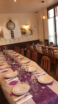 Atmosphère du Restaurant méditerranéen Au Petit Châlet à Colombes - n°7