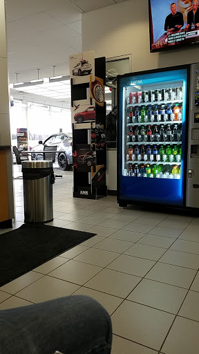 Car Dealer «Nissan of St. Charles», reviews and photos, 2535 E Main St, St Charles, IL 60174, USA