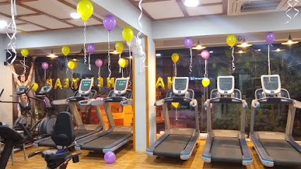 Quadz Fitness Seshadripuram - 142, 1st and 2nd Floor, 1st Main Road, Seshadripuram, Next to HAFELE Showroom, near Chaitanya Techno School, Bengaluru, Karnataka 560020, India
