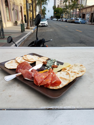 Wine Bar «District Wine», reviews and photos, 144 Linden Ave, Long Beach, CA 90802, USA