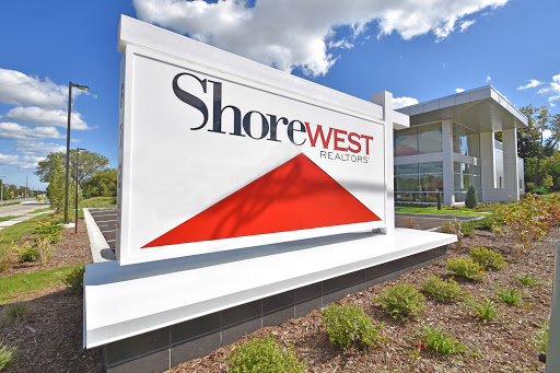 Real Estate Agency «Shorewest Realtors - Greenfield South Metro Office», reviews and photos, 6725 W Layton Ave, Greenfield, WI 53220, USA