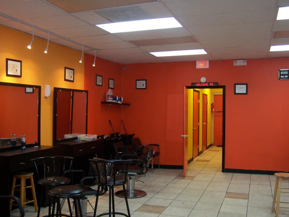 Queen Isha Braiding & Weaving Salon 75232