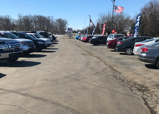 Used Car Dealer «Great Lakes Superstore», reviews and photos, 1399 Joslyn Ave, Pontiac, MI 48340, USA
