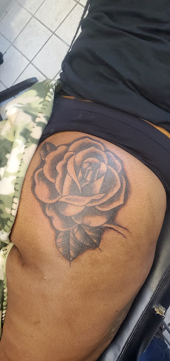 Tattoo Shop «J & M Body Gallery», reviews and photos, 132 Pipestone St, Benton Harbor, MI 49022, USA