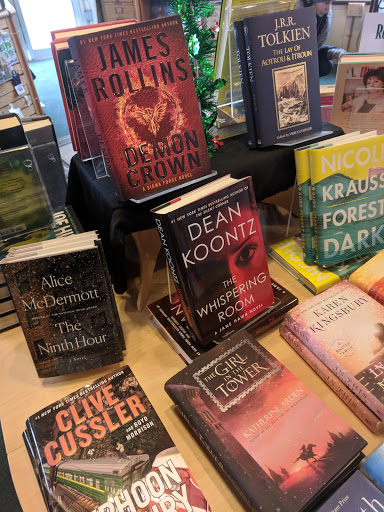 Spirit of 76 Bookstore & Card, 107 Pleasant St, Marblehead, MA 01945, USA, 