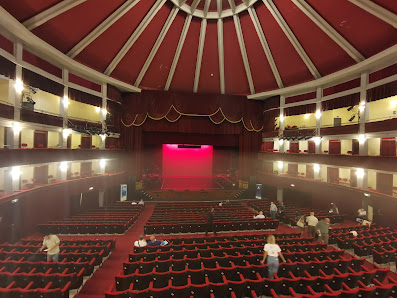 Teatro Politeama Via Monte di Dio, 80, 80132 Napoli NA, Italia