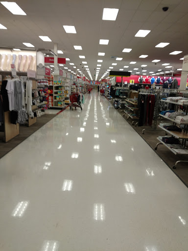 Department Store «Target», reviews and photos, 100 Upland Square Dr, Pottstown, PA 19464, USA