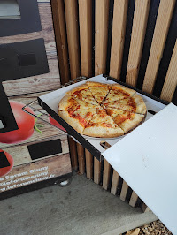 Pepperoni du Pizzas à emporter Distributeur de pizzas à Cluny - n°1