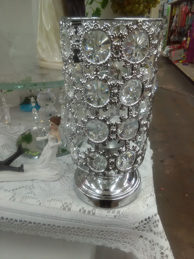 Thrift Store «Thrift & Dollar Mart», reviews and photos, 1915 E Park Row Dr, Arlington, TX 76010, USA