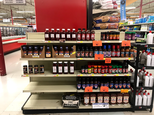 Supermarket «Foodland», reviews and photos, 103 W 1st St, Tuscumbia, AL 35674, USA