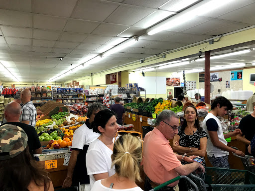 Grocery Store «World Market & Cafe», reviews and photos, 1328 S Federal Hwy, Hollywood, FL 33020, USA