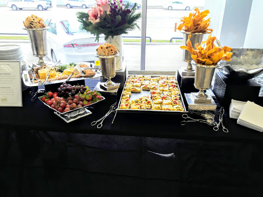 Lincoln Mercury Dealer «West Point Lincoln», reviews and photos, 11666 Katy Fwy, Houston, TX 77043, USA