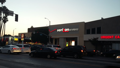 Shopping Mall «Westfield Fashion Square», reviews and photos, 14006 Riverside Dr, Sherman Oaks, CA 91423, USA