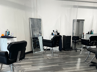 Salon Fifth Image - Hair Salon on Yonge St
