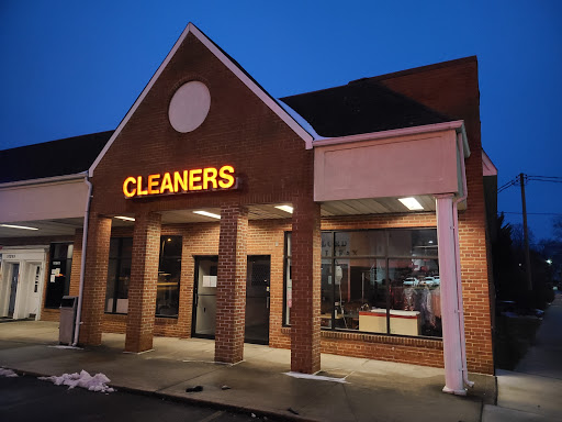 Dry Cleaner «Lord Fairfax Cleaners», reviews and photos, 10903 Main Street, Fairfax, VA 22030, USA