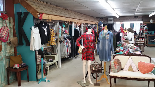 The Kraze, 101 N Oak Ave, Mineral Wells, TX 76067, USA, 