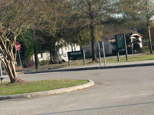 Community Center «Montie Beach Community Center», reviews and photos, 915 Northwood St, Houston, TX 77009, USA
