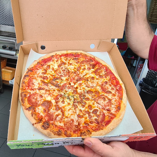Reviews of Amicos Pizza in Bristol - Pizza