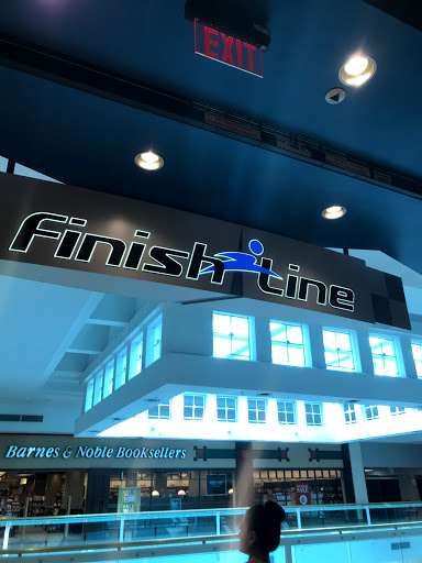 Shoe Store «Finish Line», reviews and photos, 801 Hawthorn Center, Vernon Hills, IL 60061, USA