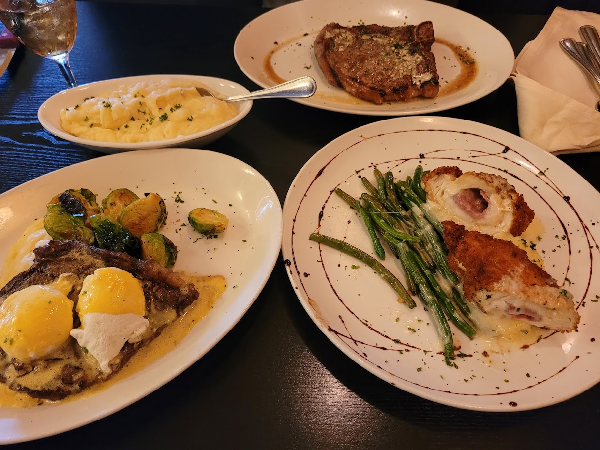 Dario's Steakhouse & Seafood