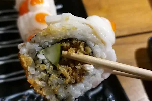 Tanoshii Sushi image