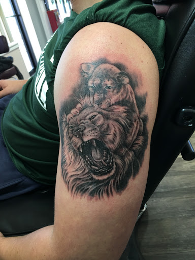 Tattoo Shop «Cherokee Creek Tattoo», reviews and photos, 32449 Ford Rd, Garden City, MI 48135, USA