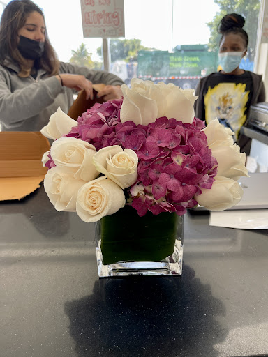 Florist «Flowers and Services», reviews and photos, 13750 Biscayne Blvd, North Miami Beach, FL 33181, USA