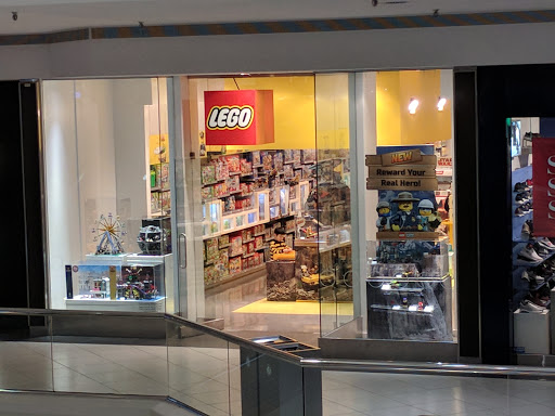 Toy Store «The LEGO Store», reviews and photos, 5 Woodfield Mall, Schaumburg, IL 60173, USA