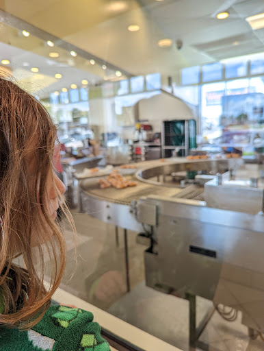 Bakery «Krispy Kreme Doughnuts», reviews and photos, 3860 S Campbell Ave, Springfield, MO 65807, USA