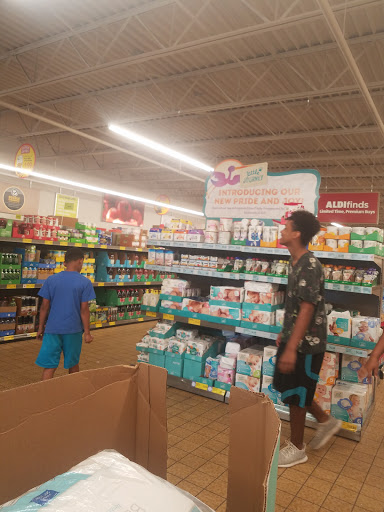 Supermarket «ALDI», reviews and photos, 62 Chase Ave, Waterbury, CT 06704, USA