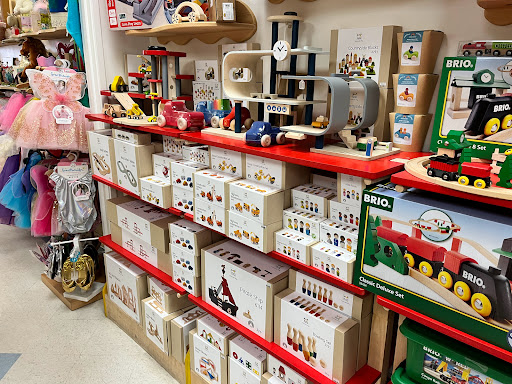 Toy Store «The Acorn Store», reviews and photos, 1220 5th St, Santa Monica, CA 90401, USA