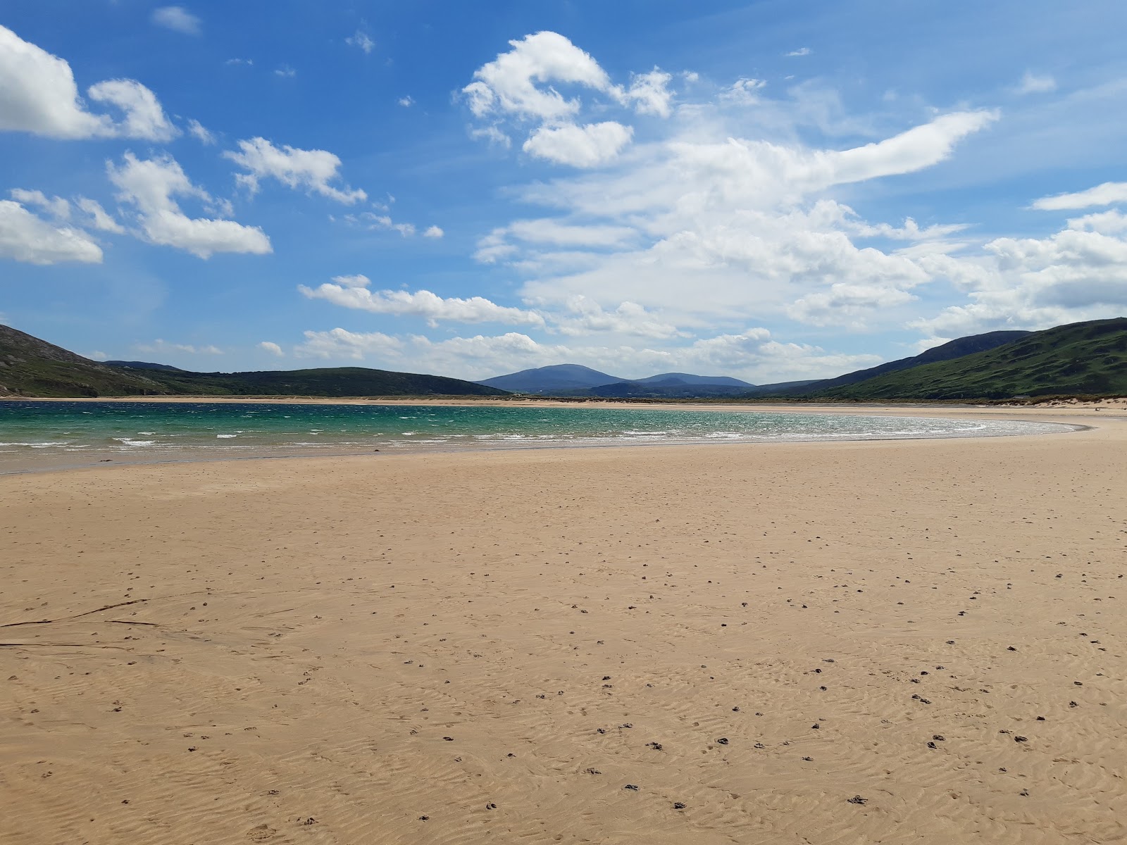 Fotografie cu Tullagh Beach - locul popular printre cunoscătorii de relaxare