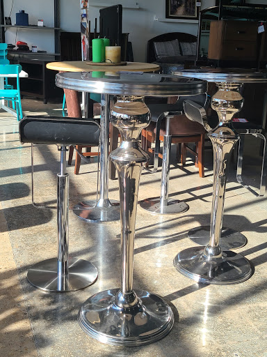 Furniture Rental Service «CORT Furniture Rental and Clearance center», reviews and photos, 1207 N Boulevard, Richmond, VA 23230, USA