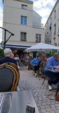 Atmosphère du Restaurant de fruits de mer Le Grand Bleu à Saumur - n°10