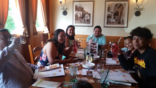 Italian Restaurant Â«Olive GardenÂ», reviews and photos, 770 SE Oralabor