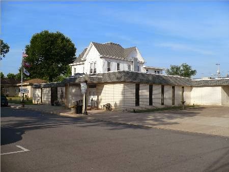 Funeral Home «Harris Funeral Home», reviews and photos, 1325 N Oak St, Morrilton, AR 72110, USA