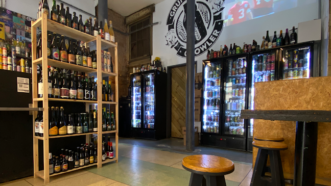 Reviews of Grunting Growler Craft Beer in Glasgow - Liquor store