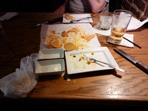 Bar & Grill «On The Rocks», reviews and photos, 110 N Court St, Florence, AL 35630, USA