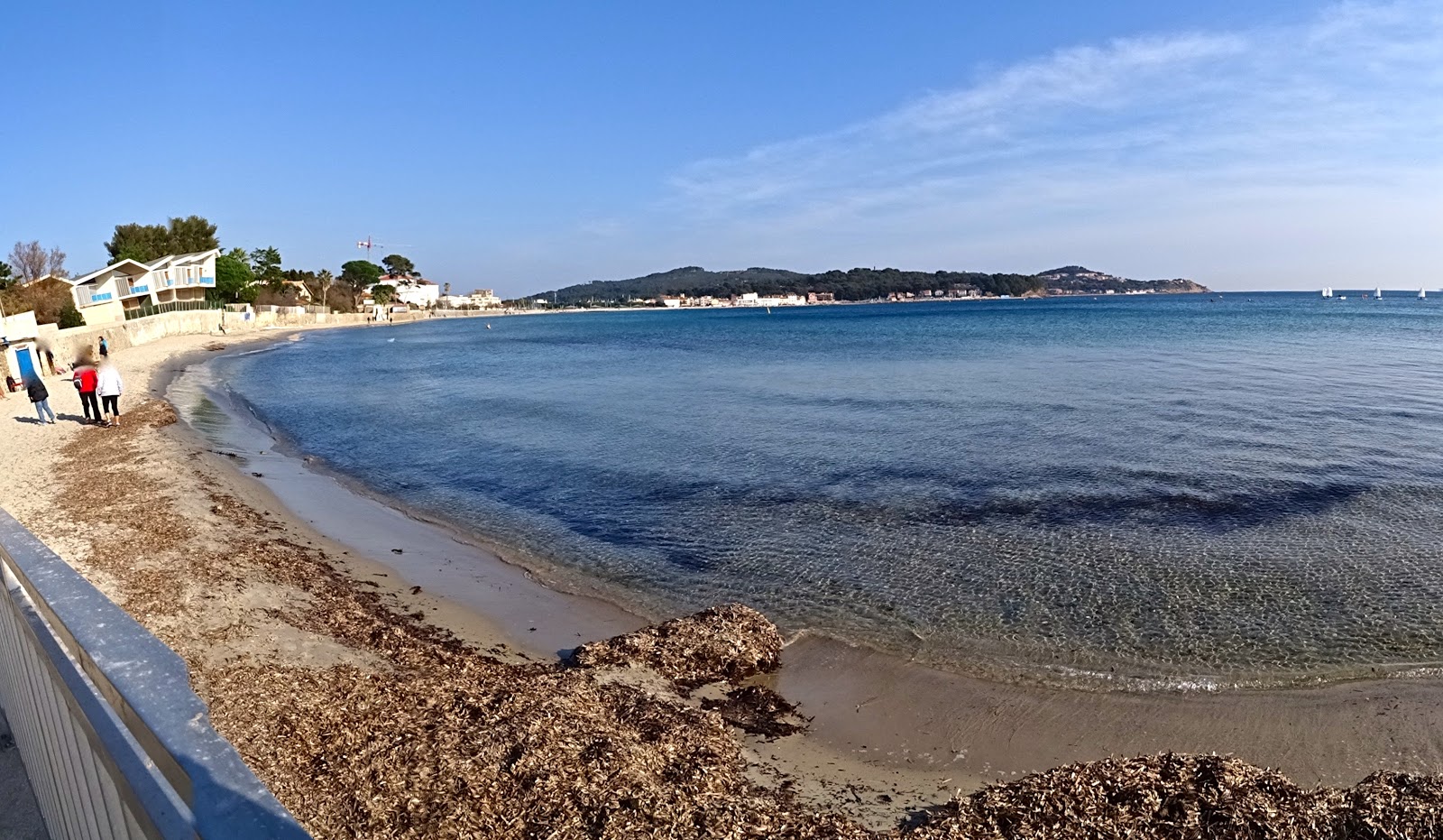 Foto von Plage de la Vernette mit eine gerade küstenlinie
