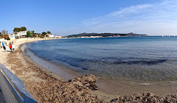 Foto von Plage de la Vernette mit eine gerade küstenlinie